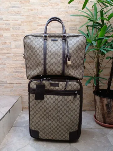 Double Gucci Guccissima 