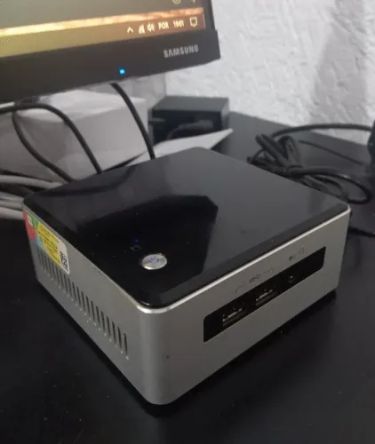 PC Intel NUC Mini