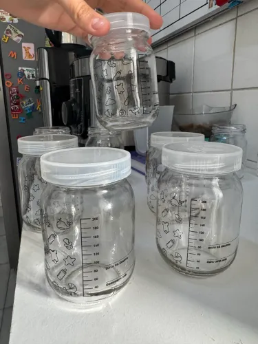Potes armazenamento de leite materno