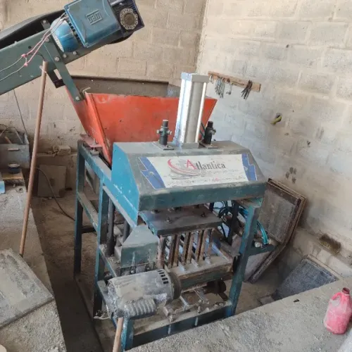 Vendo Máquina de Bloco Atlântica 432 pneumática