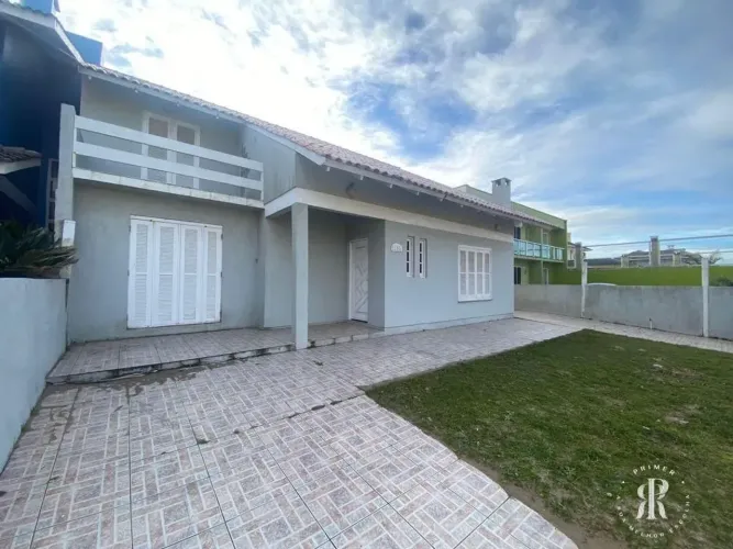 Casa/Sobrado 4 Dormitórios - Bairro Centro na praia de Tramandaí.