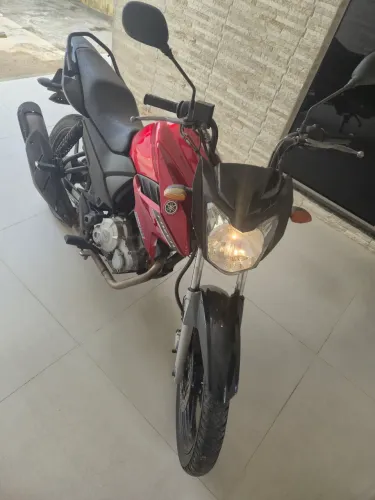 Vendo moto fazer 150