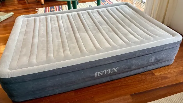 Colchão Inflável Casal Intex com Bomba Elétrica Embutida