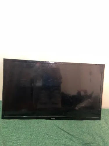 Smart TV Samsung 32 LED HD Wi-Fi + Suporte de Parede
