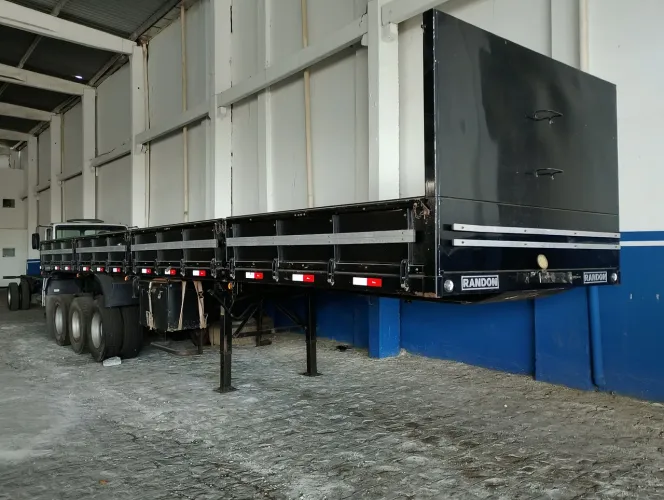 VENDO LS SEMINOVA 