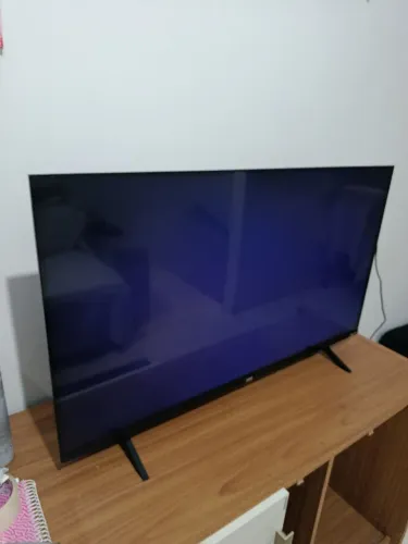 TV AOC ROKU COM DEFEITO 