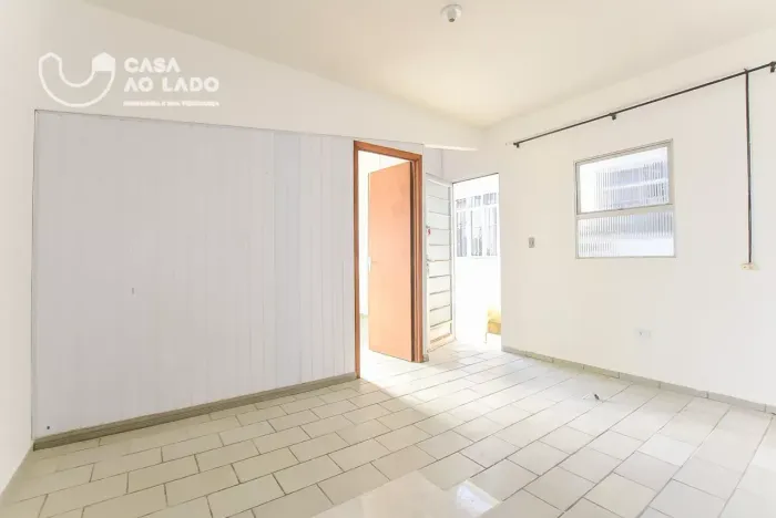 Casa 36m² com 02 quartos no Cajuru - Curitiba/PR.