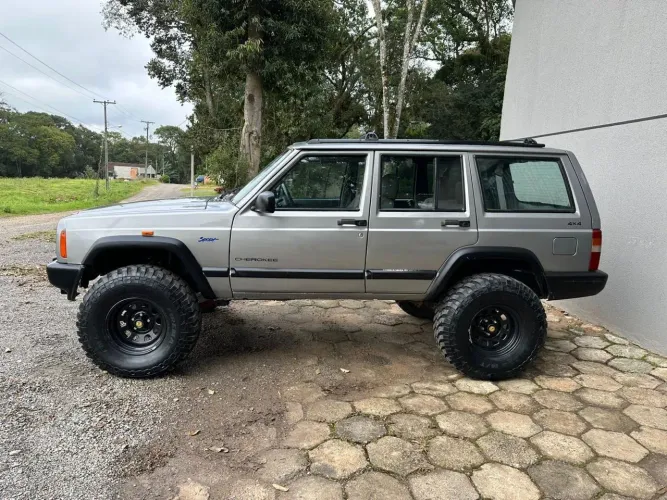 Jeep Cherokee Sport 2.5 4X4 Diesel 1999