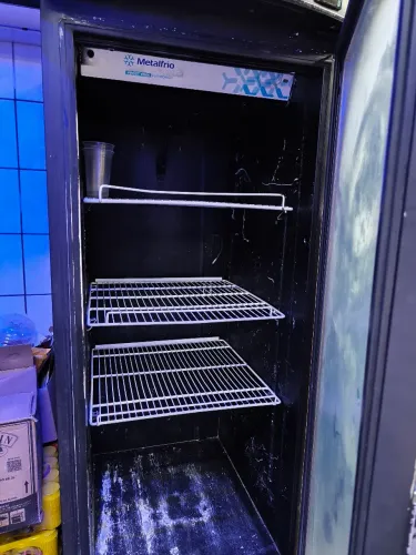 Cervejeira metalfrio 575L