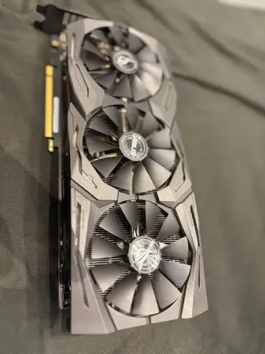 Placa de vídeo RTX 2060 Asus rog