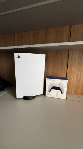 PS5 Fat Com Leitor de Disco (825GB) - Excelente Estado +  Controle Original