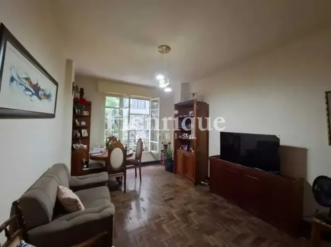 Apartamento : / Residencial / Catete