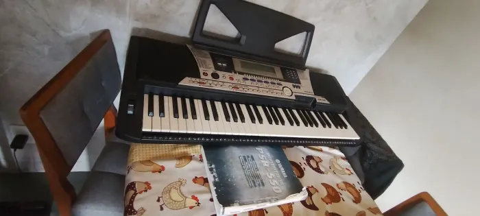 Teclado Yamaha para 550