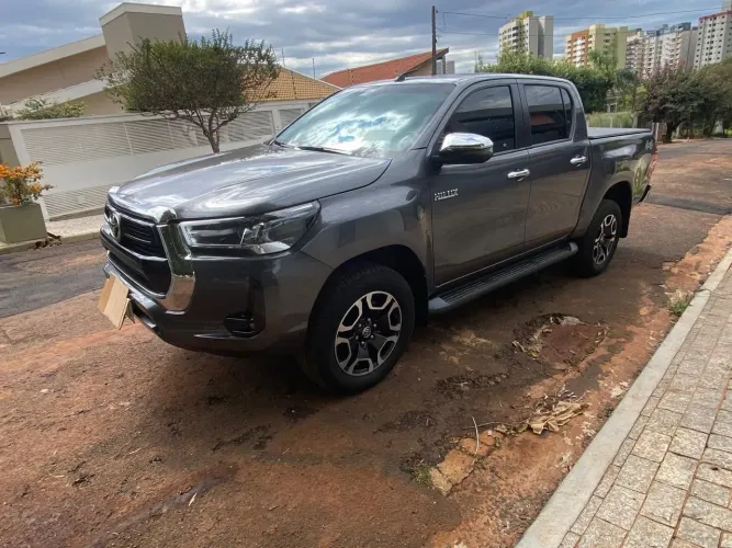 Toyota Hilux CD SRV 4X4 2.8 TDI Diesel Aut. 2025