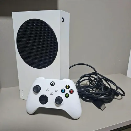 XBOX SERIES S 512GB SEMINOVO | POUCO USADO | PRONTO PARA JOGAR!