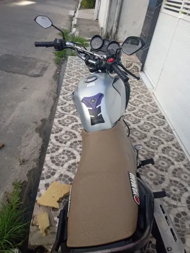 Moto atrasada mais muito boa top