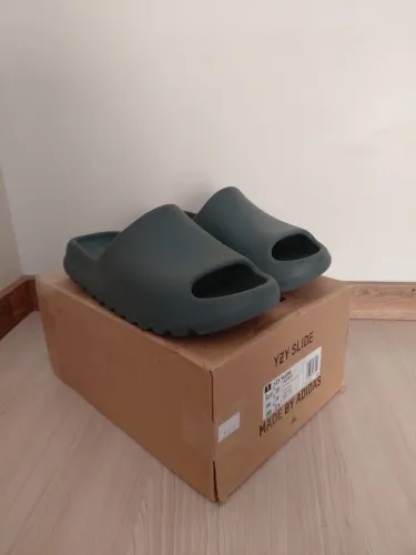 Adidas Yeezy Slide 42/3 Slate Marine 
