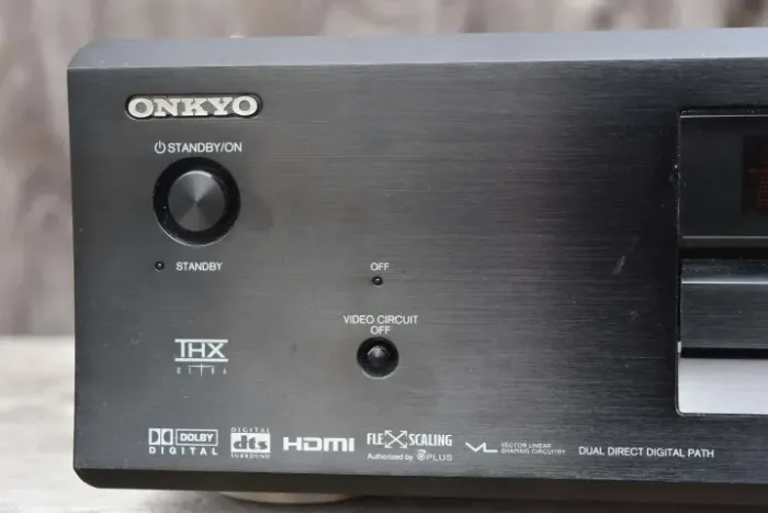 DVD UNIVERSAL ONKYO DV-SP1000