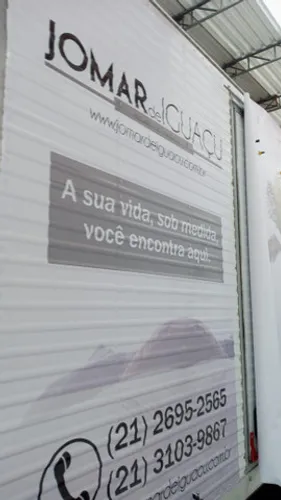 Envelopamento de veículos, sinalização e plotagem