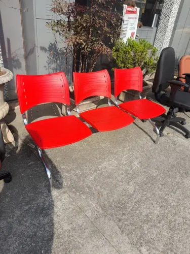 Conjunto de 3 Cadeiras Vermelhas para Sala de Espera