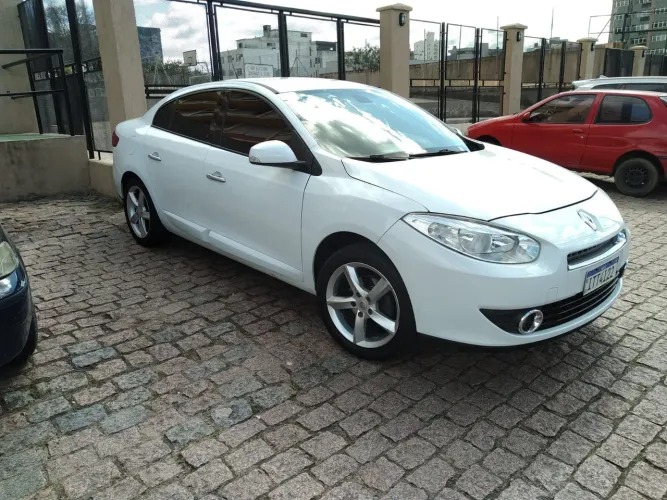 Renault Fluence Sed. Dynamique 2.0 16V Flex Mec. 2013