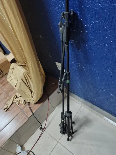 Pedestral para micrones 