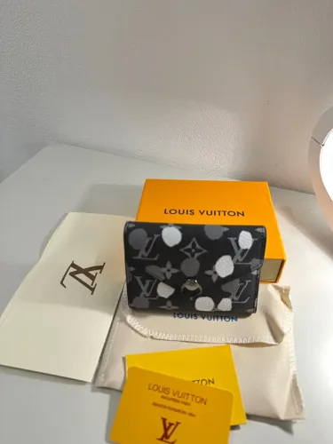 Carteira Louis Vuitton Monogram Dots