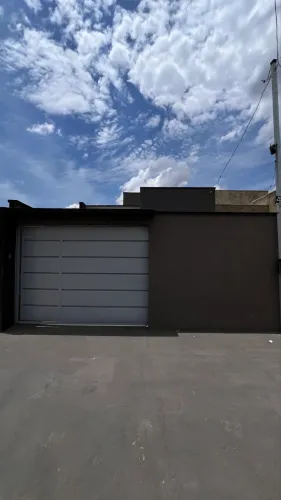 Casa com 3 Quartos (1 suíte )