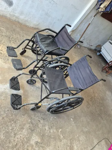 Cadeiras de rodas em ótimo estado