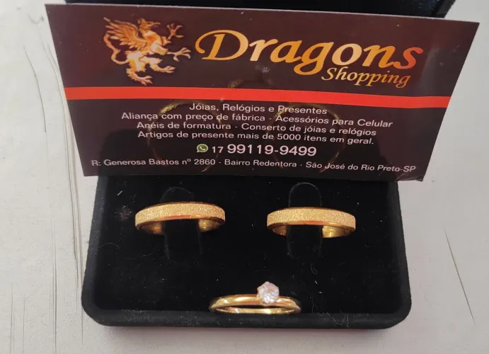 Aliança de 04 MM em Aço Dourado 