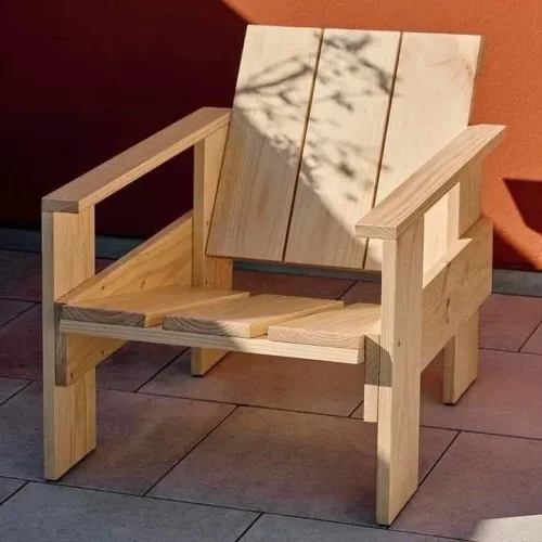 Cadeira de madeira rústica para jardim