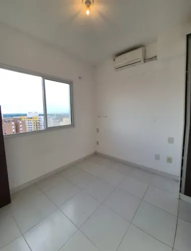 Jardim de Provence 4/4 e 3 Suítes.