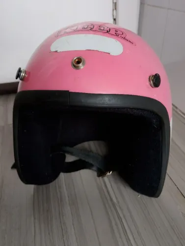 Capacete rosa 