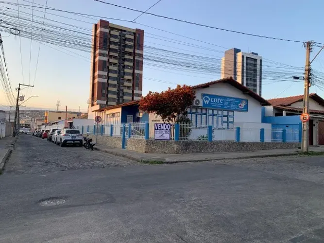 Casa à Venda - Bairro Recreio - Vitória da Conquista