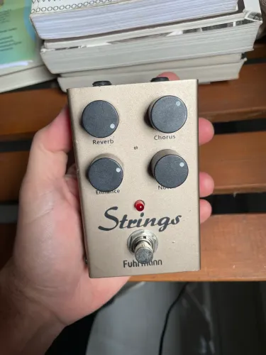Pedal efeito para violão Fuhrmann strings