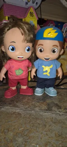 Bonecos da série Luccas Neto e Gi  Youtube