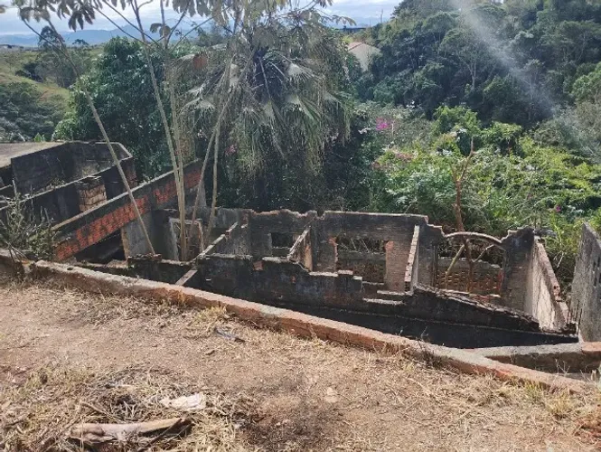 Casa a ponto de telhado Znorte sjc