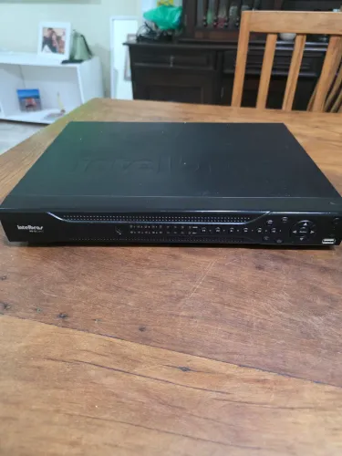 DVR Intelbras 8 canais de vídeo e 4 de áudio 