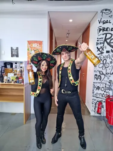 Show de Tequileiros: O entretenimento que vai turbinar sua festa!