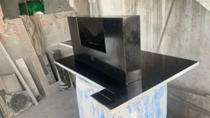 Lavatório preto são Gabriel e verde Ubatuba são peças novas com as medidas de 60x30