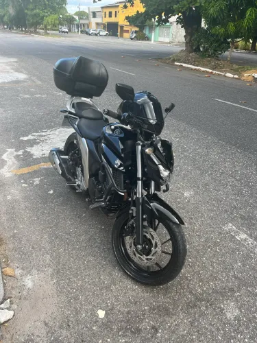 FAZER 250 2020/  COM BAÚ GIVI + ENCOSTO  / COM 2 CAPACETES / ABS / PERFEITO ESTADO