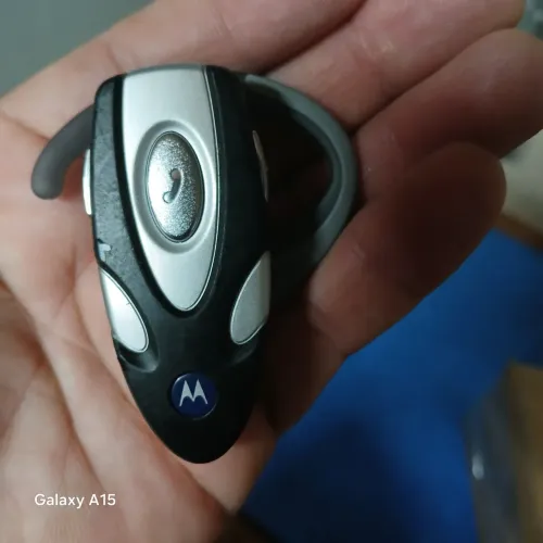Vendo esse aparelho orecular pra receber chamadas de celular da Motorola 