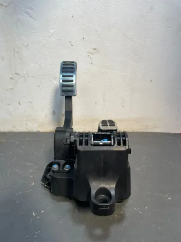 Pedaleira Volkswagen Saveiro G9 Extreme