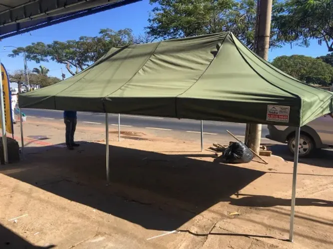 TENDA SANFONADA 6X3 NA LONA DE NYLON