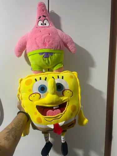 Pelúcia Média Bob esponja e Patrick