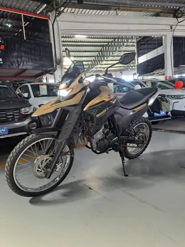 YAMAHA 2024 XTZ 250 Lander 5.900KM Único Dono Impecável 