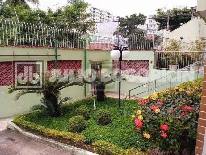 Engenho de Dentro - próximo à estação - 2 quartos - dependência revertida para o 3 quarto