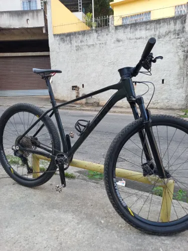 Bicicleta Mountain Bike