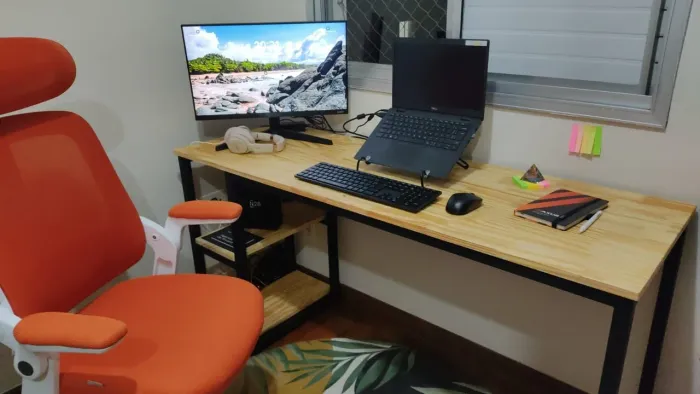 MESA COM PRATELEIRA  ESCRIVANINHA 