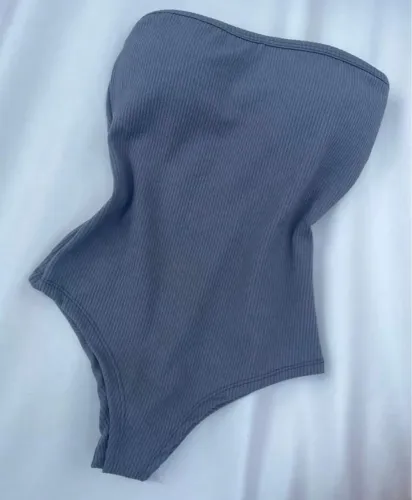 body cinza tecido canelado feminino tomara que caia COM bojo